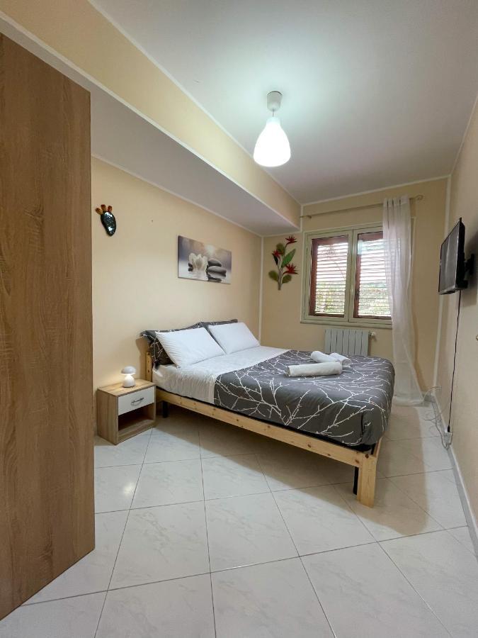 メッシーナCasa Di Aidaアパートメント エクステリア 写真