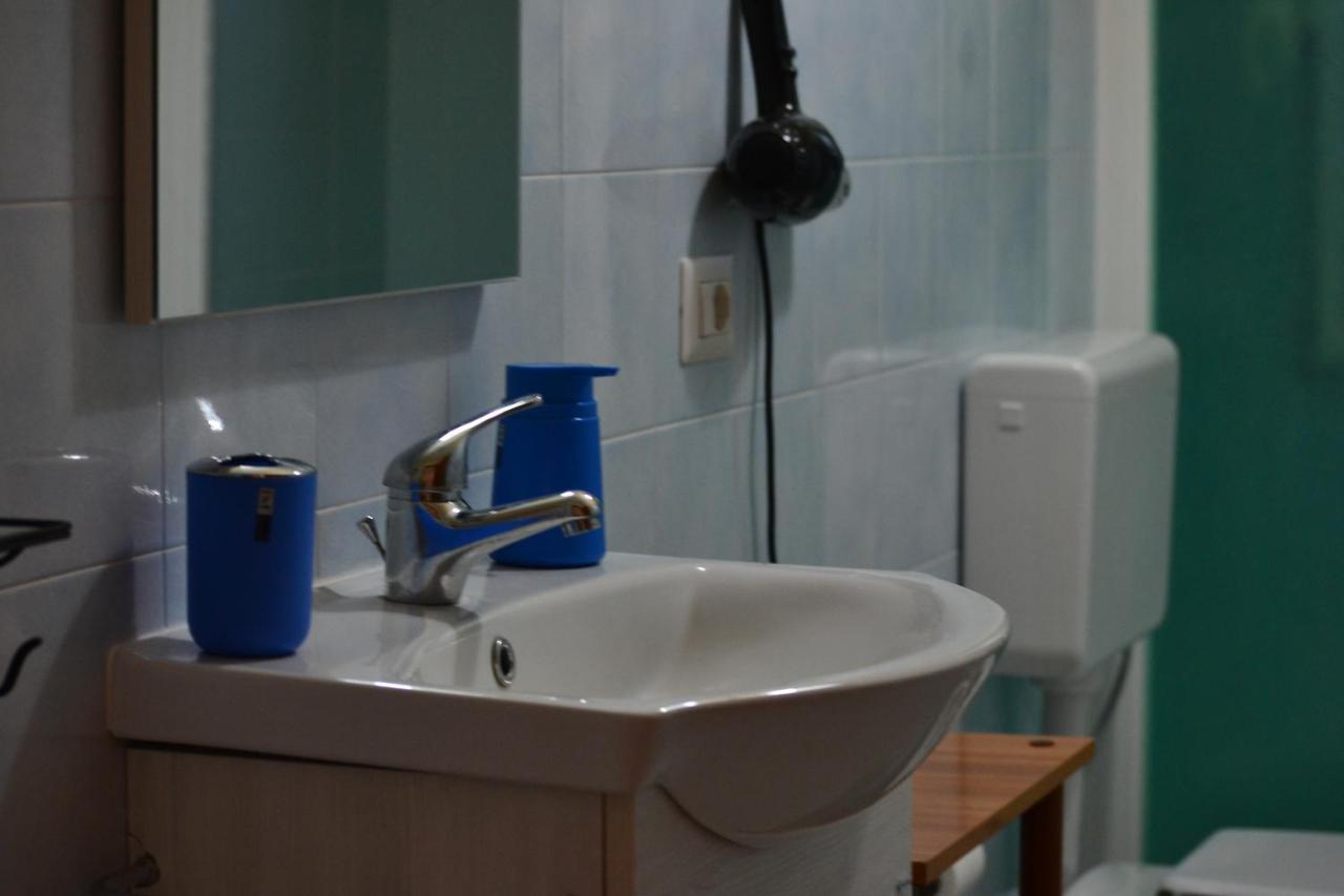 メッシーナCasa Di Aidaアパートメント エクステリア 写真